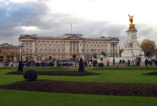 Buckingham Palace by [Duncan], Flickr